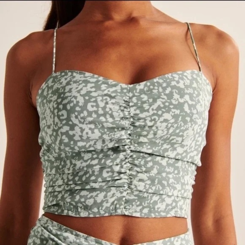 Abercrombie crop top